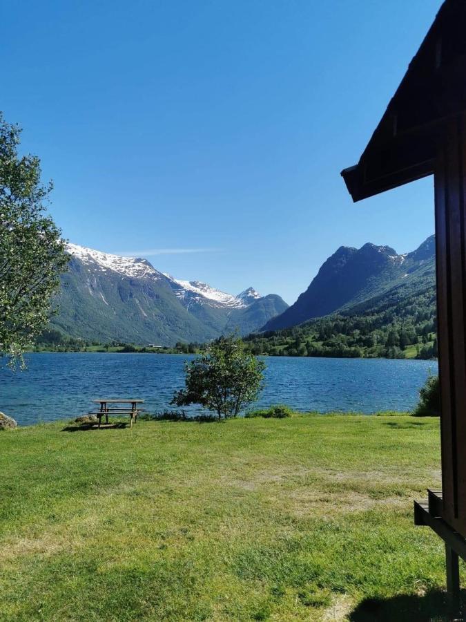 Loken Camping - Trivelig Og Idyllisk Ved Vannet Ξενοδοχείο Olden Εξωτερικό φωτογραφία